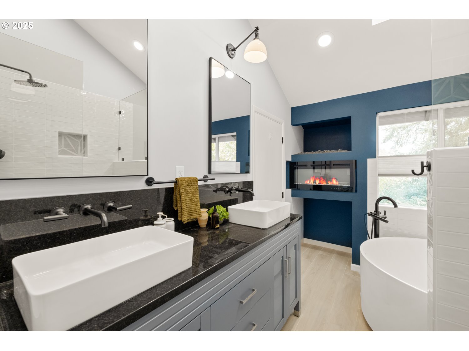 property viewer photo 20