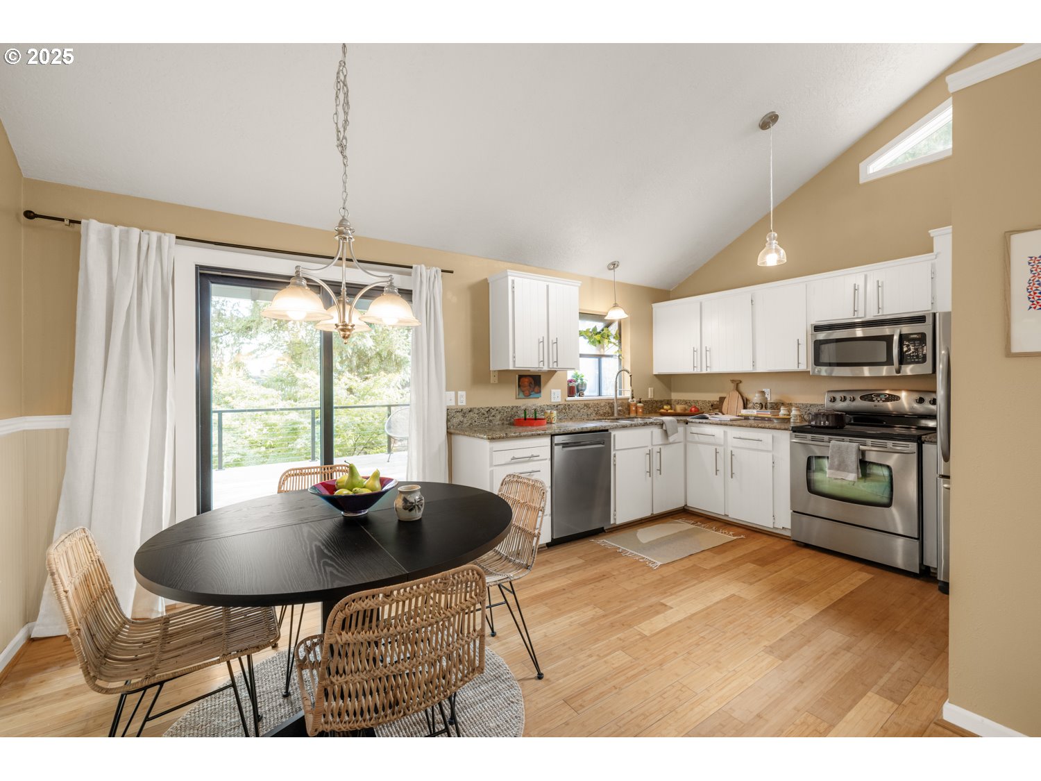property viewer photo 9