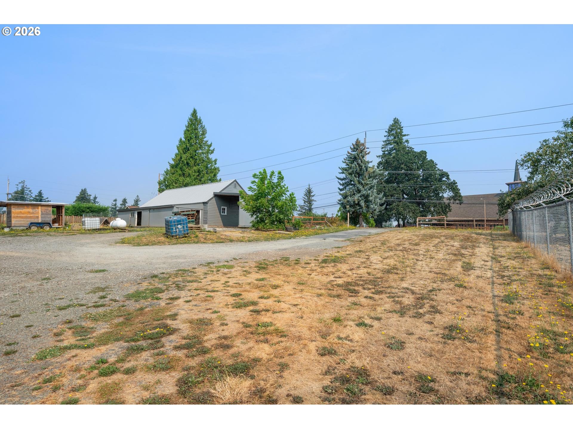 main property photo 25