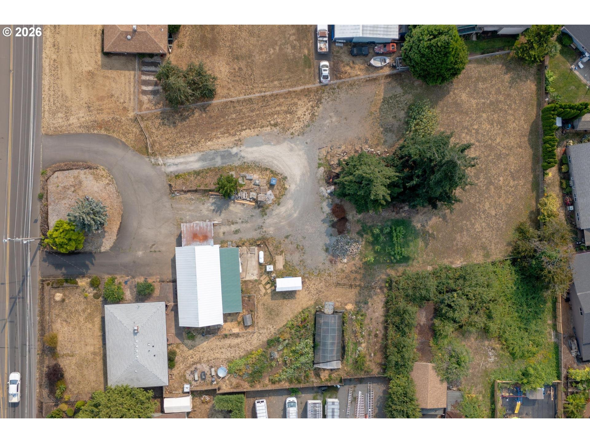 main property photo 30