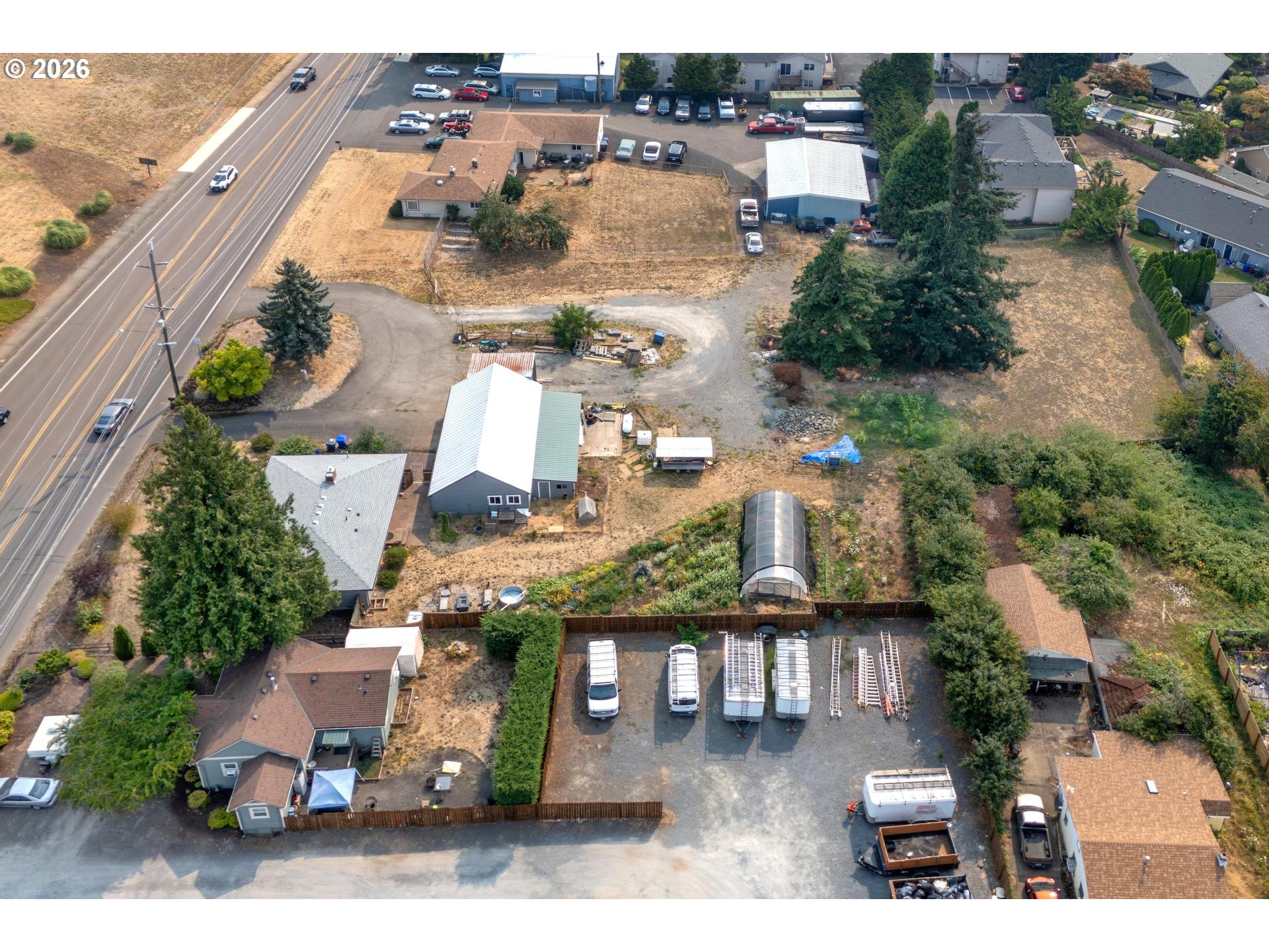main property photo 31