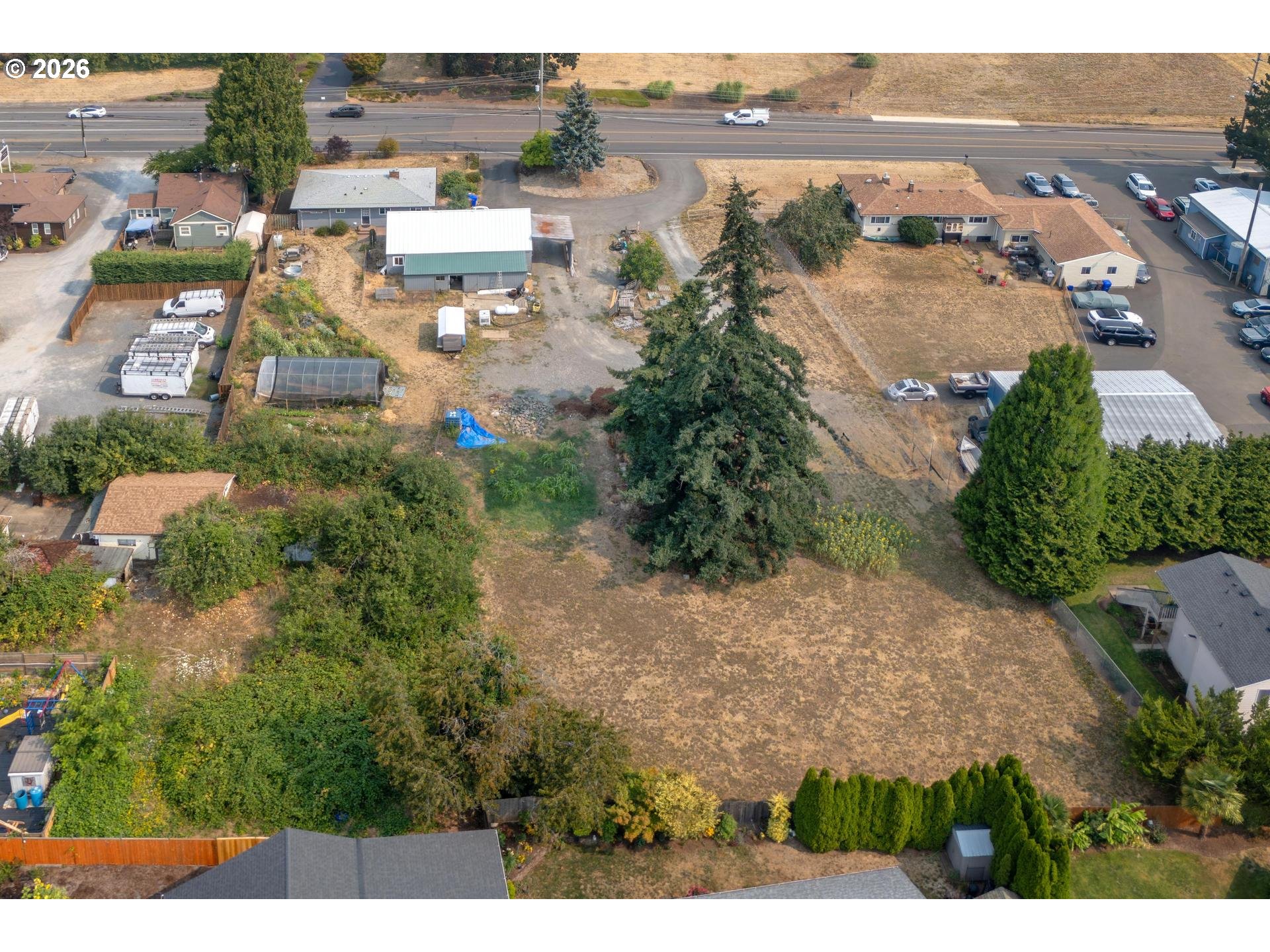 main property photo 32
