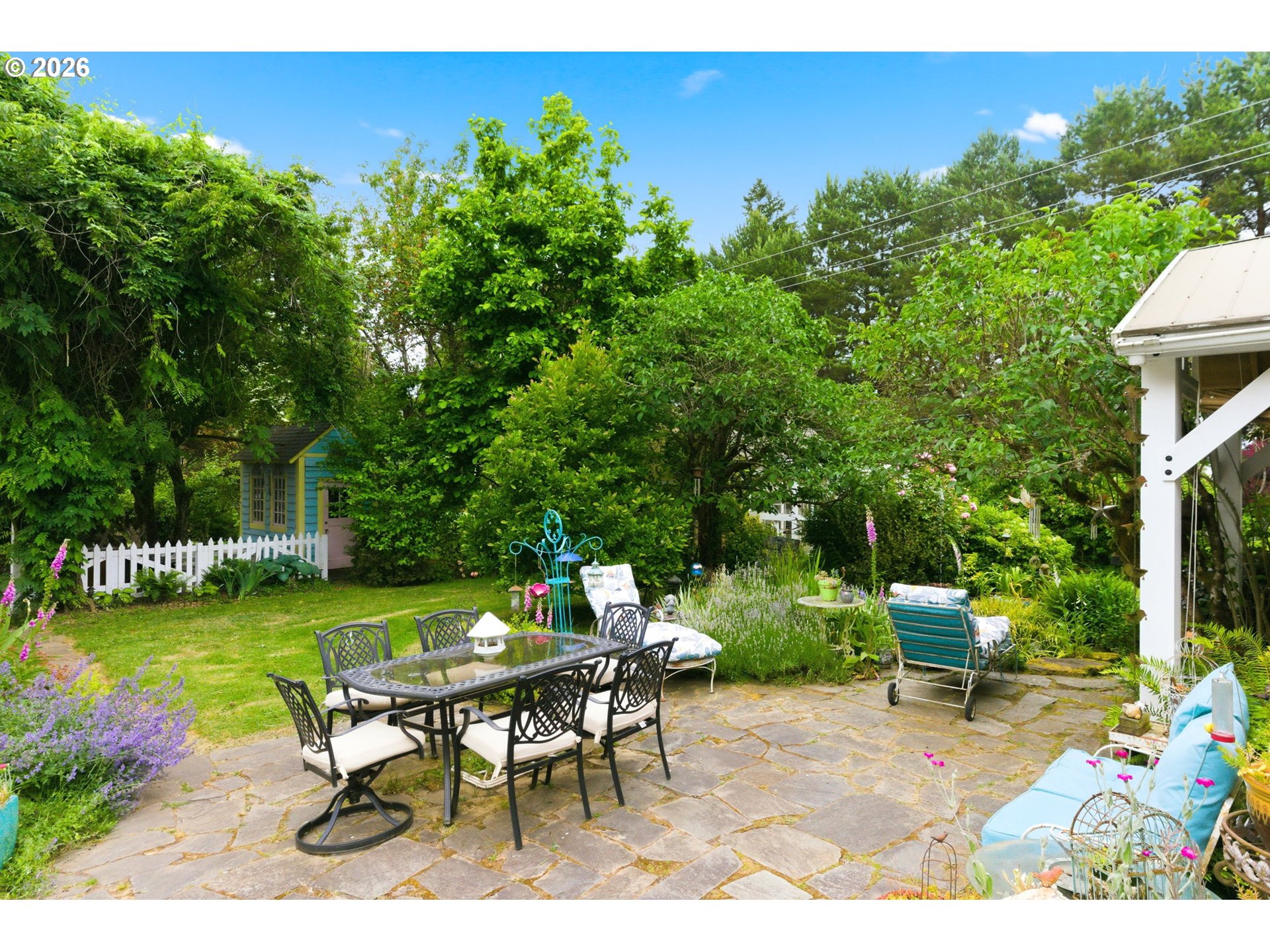 main property photo 28