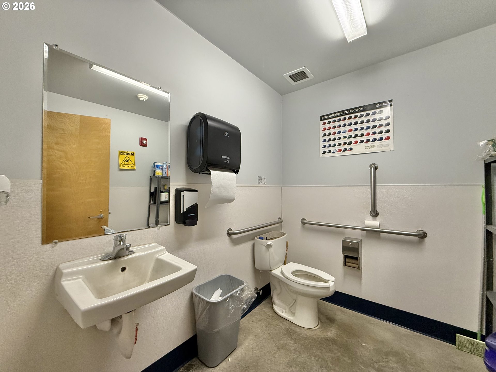 main property photo 17