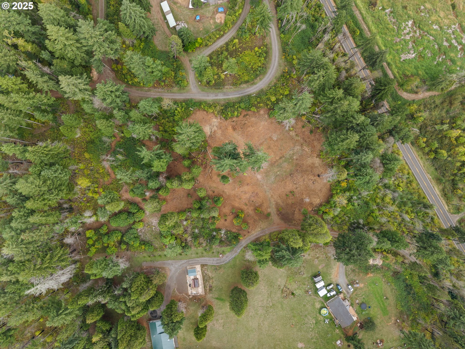 main property photo 12