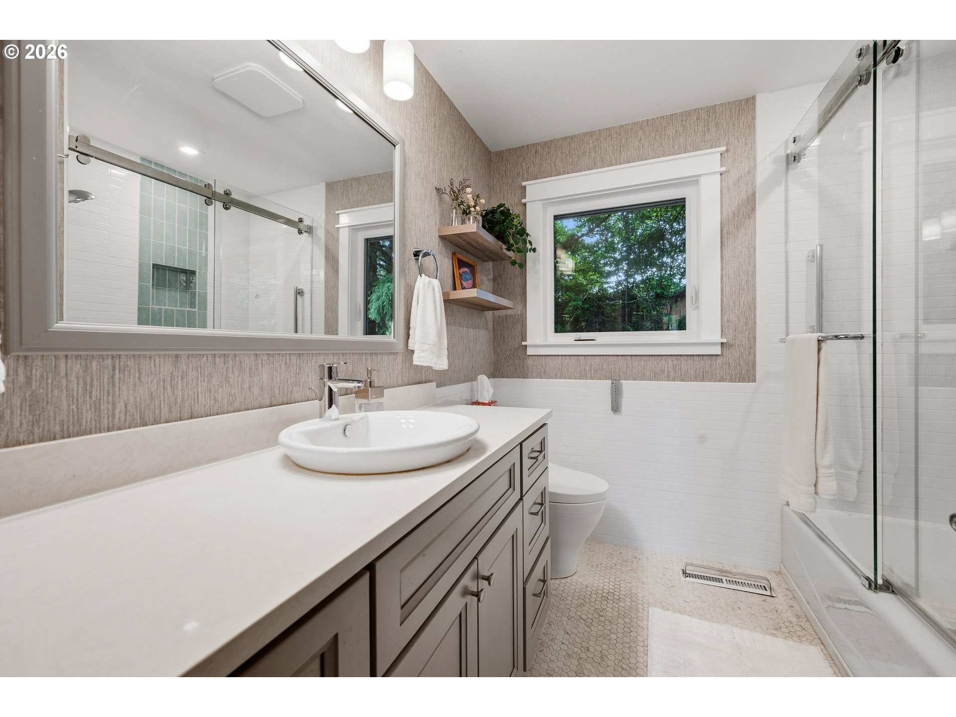 property viewer photo 19