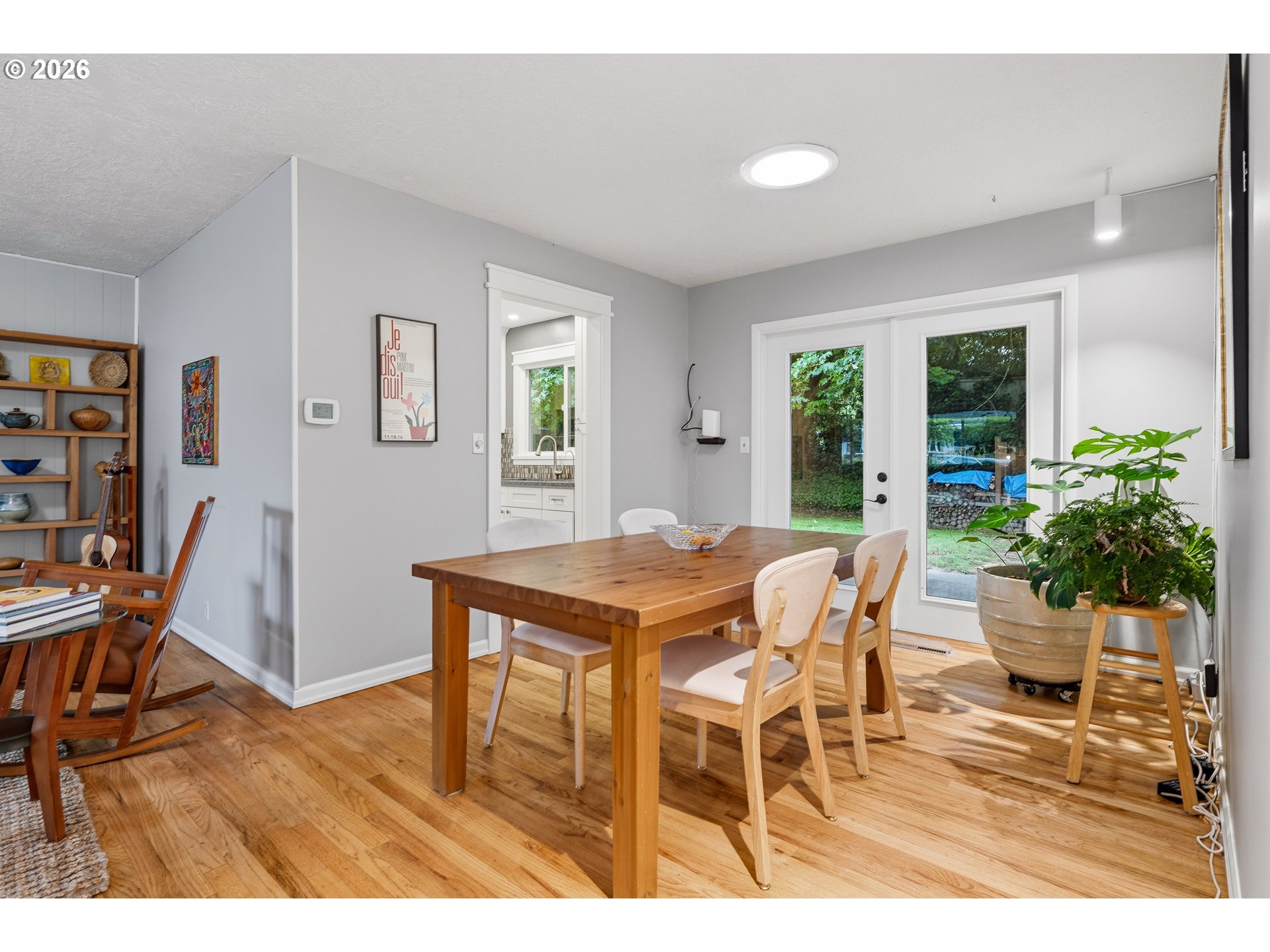 property viewer photo 7
