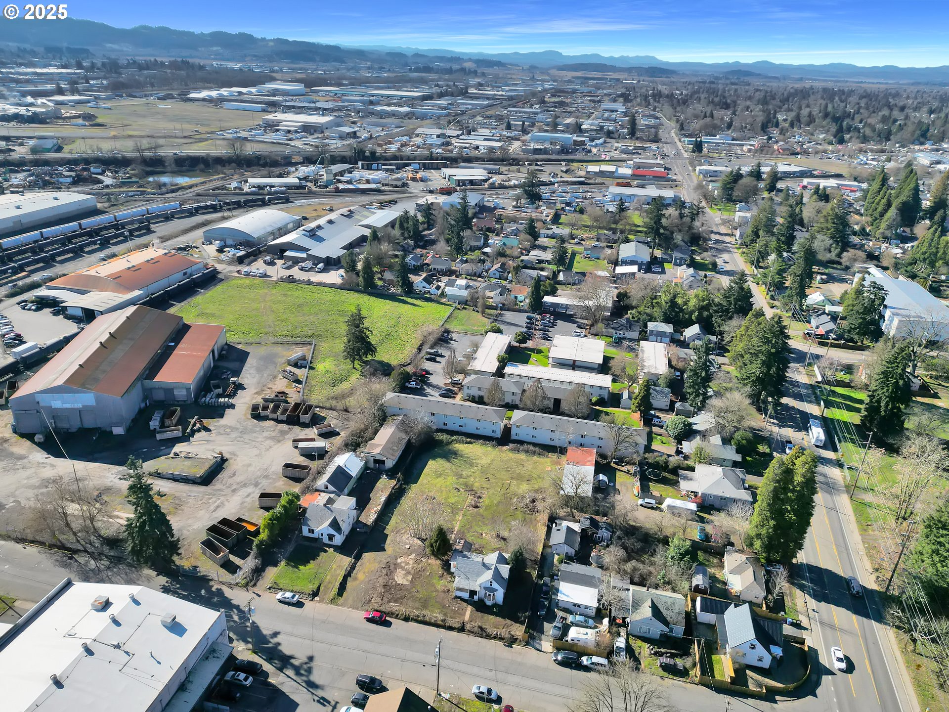 main property photo 29