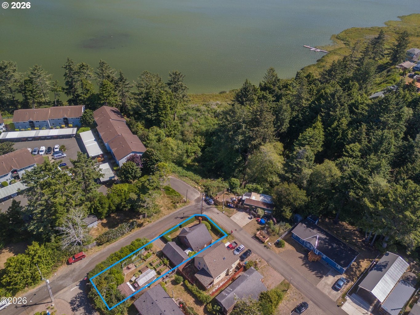 main property photo 27