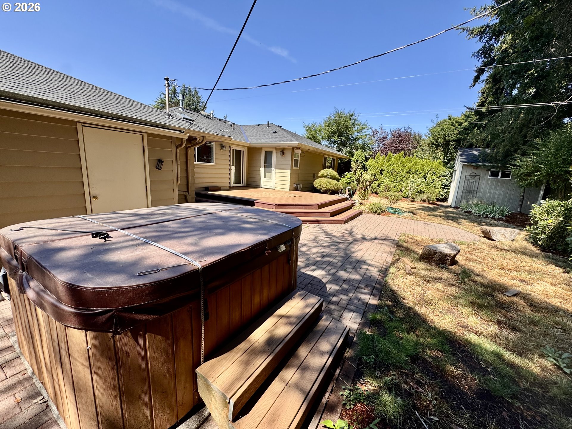 main property photo 30