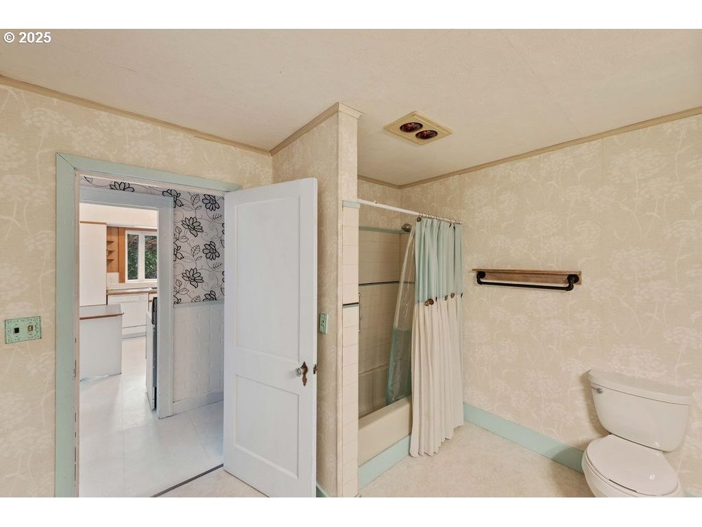 property viewer photo 15