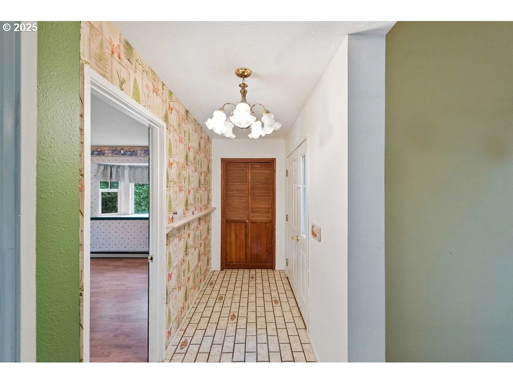 property viewer photo 18
