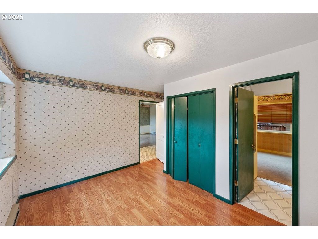 property viewer photo 20