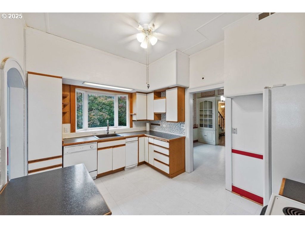 property viewer photo 8