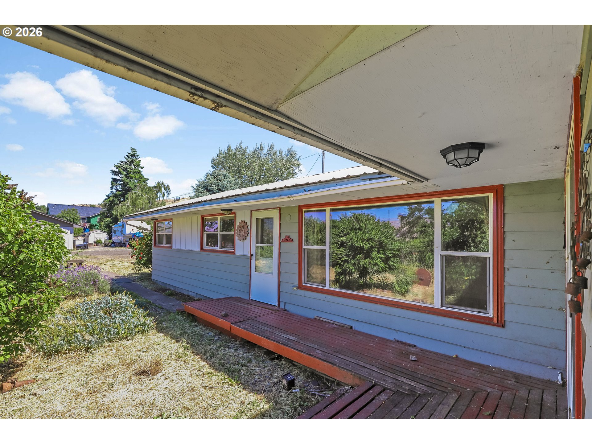 main property photo 9