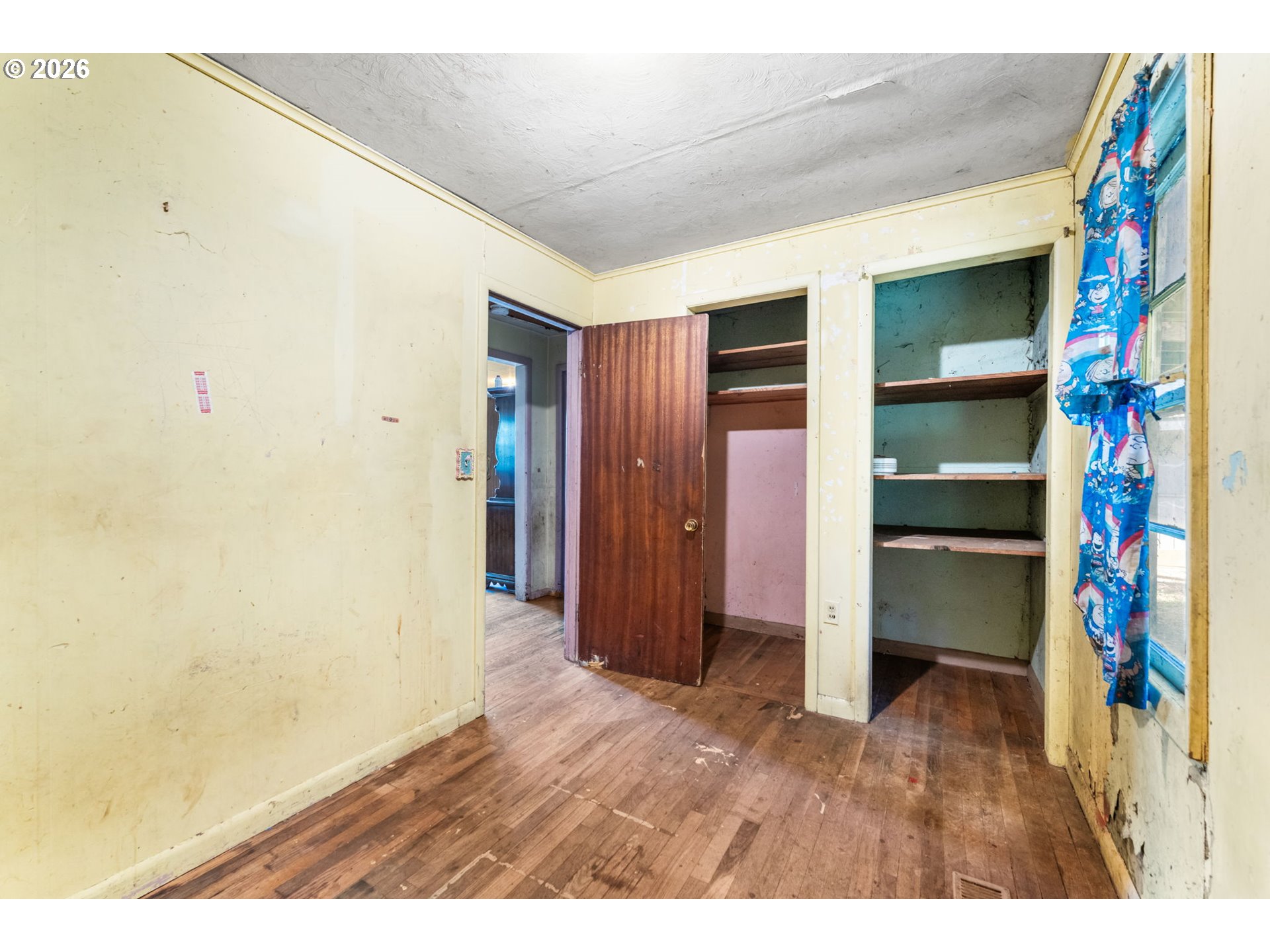 main property photo 16