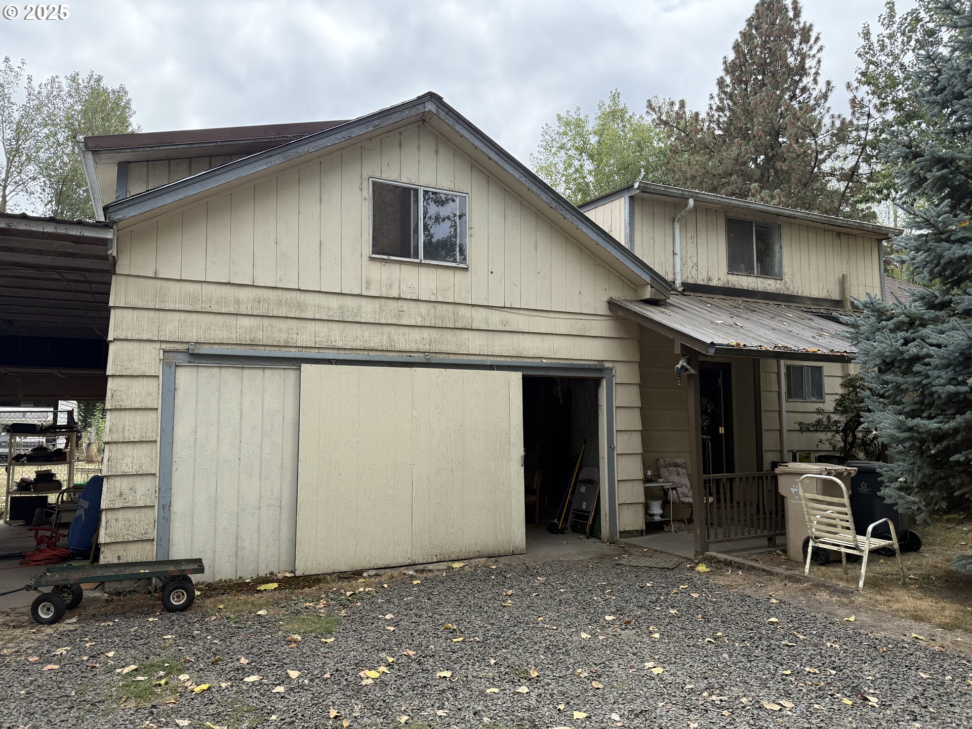 main property photo 19