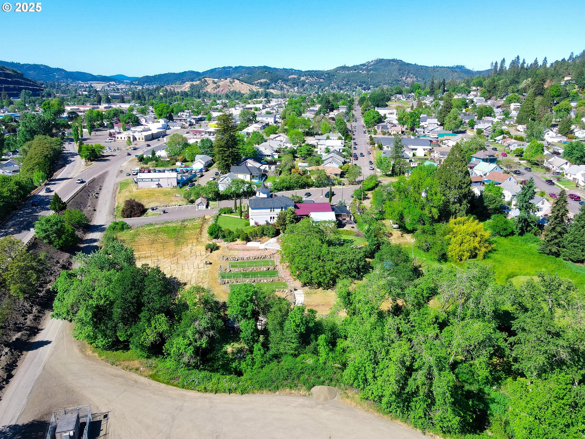 main property photo 19