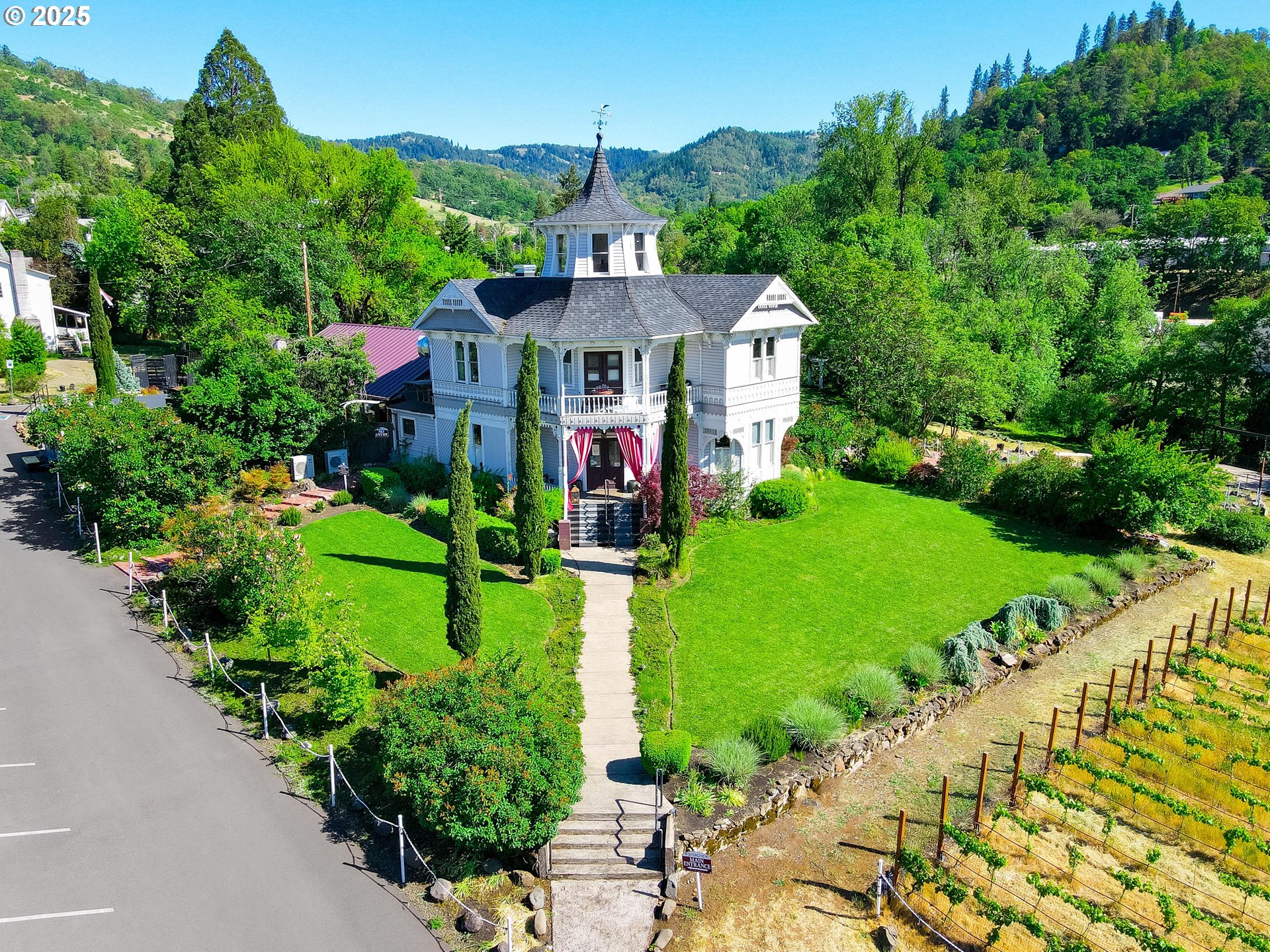 main property photo 23