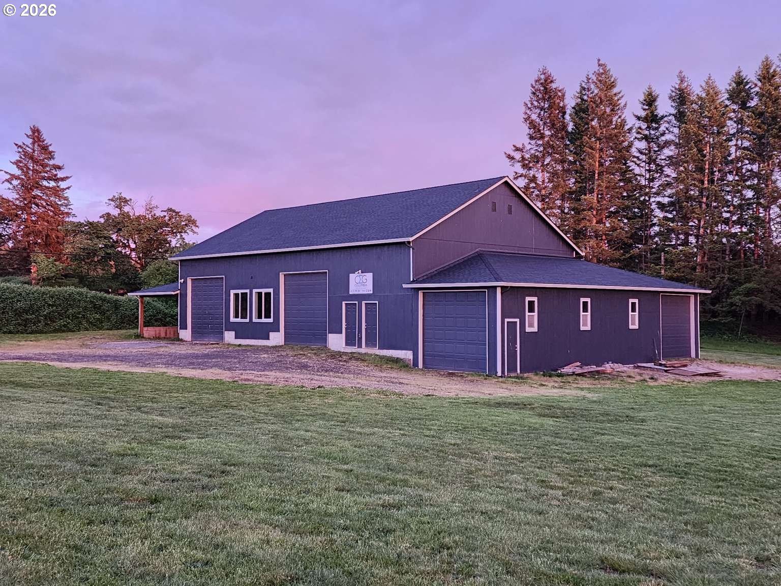 main property photo 28
