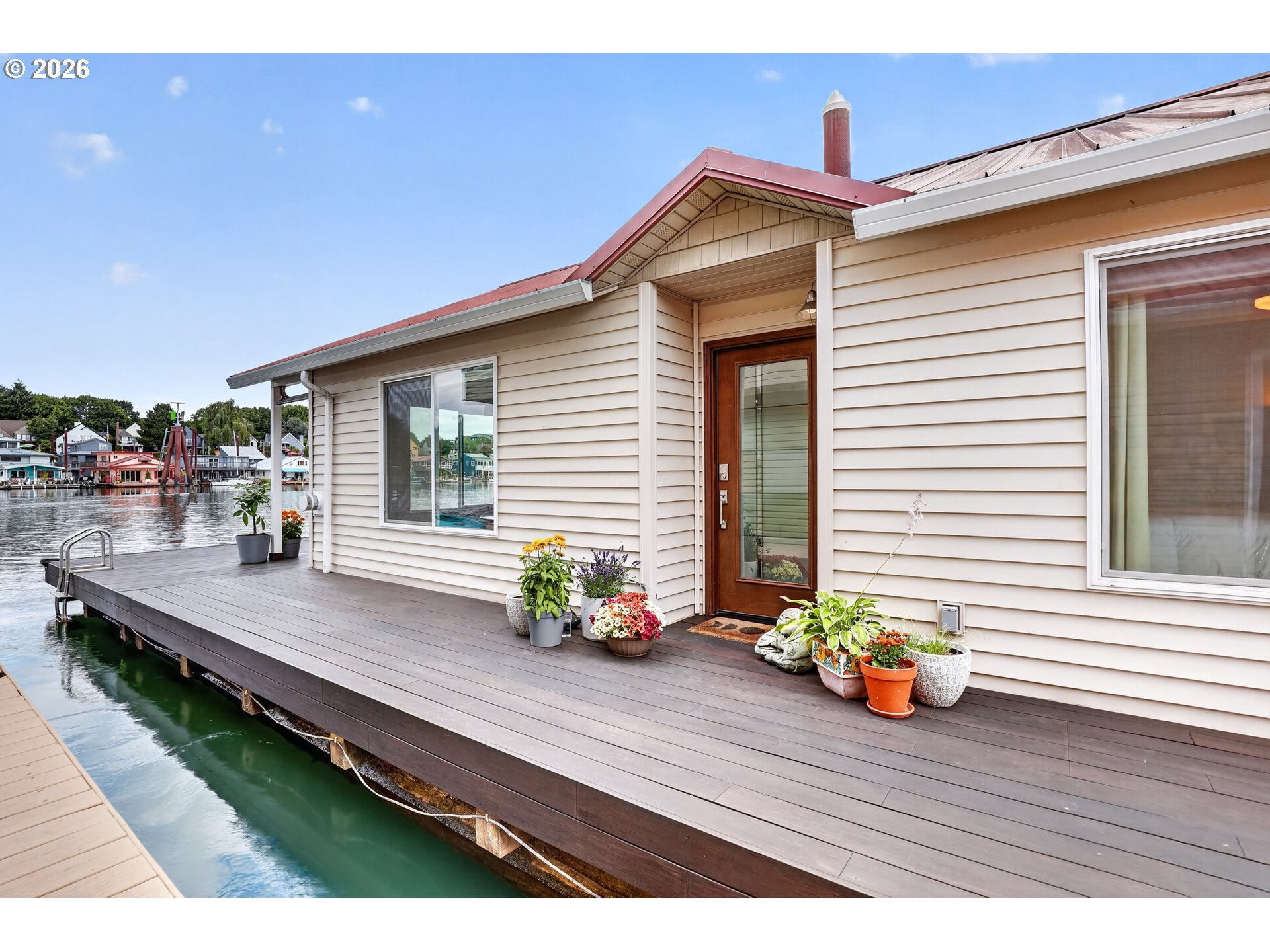 main property photo 20