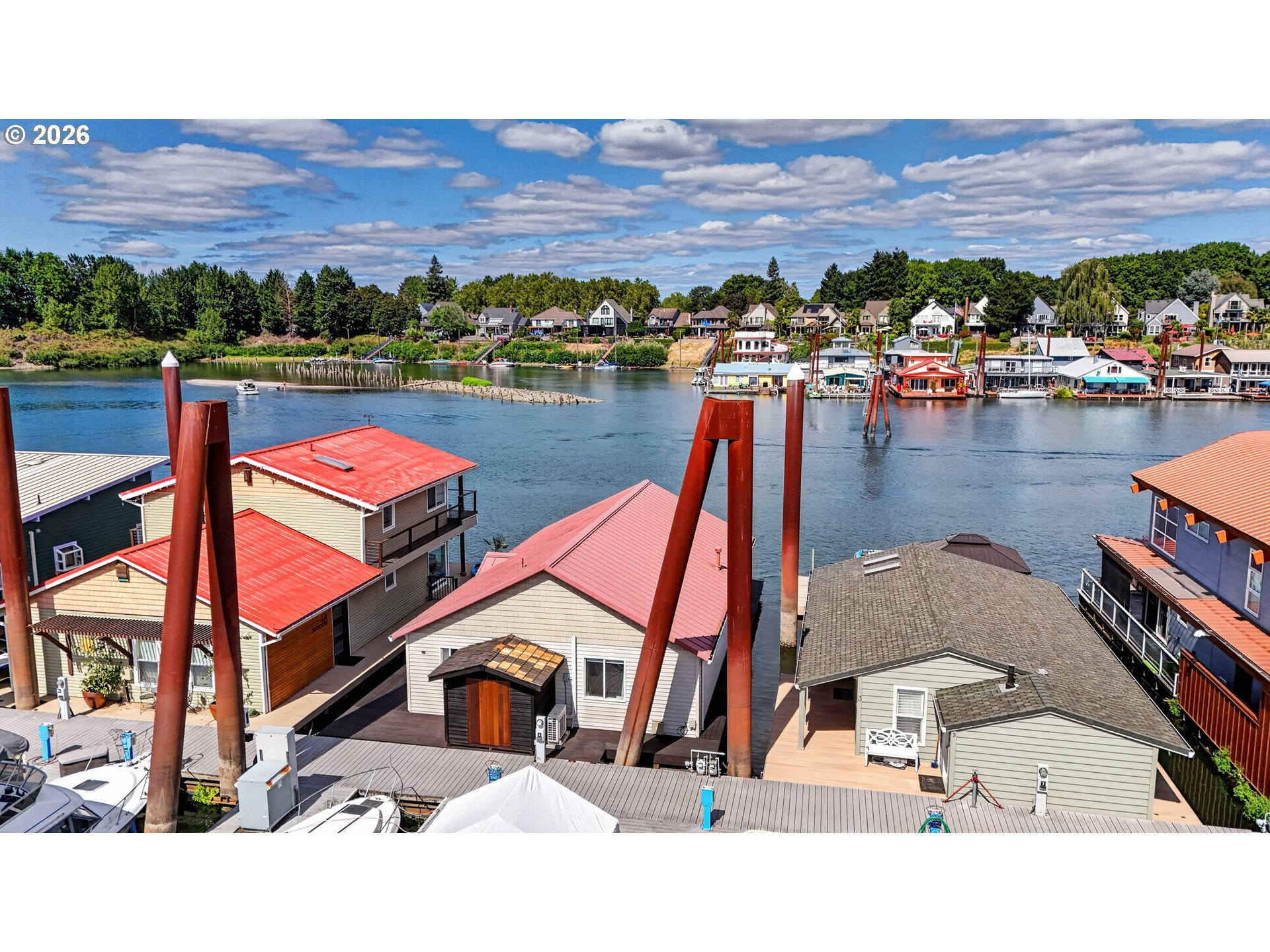 main property photo 23