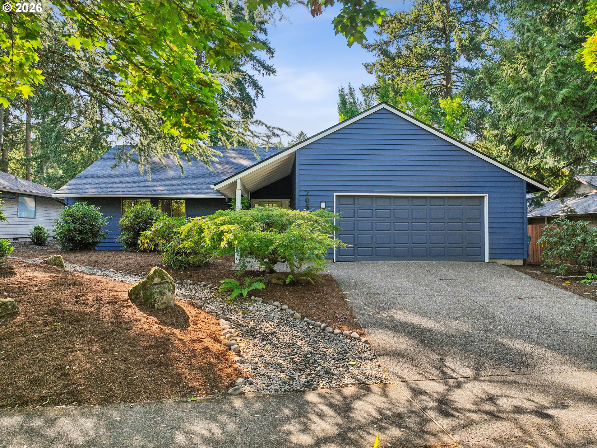 property viewer photo 1