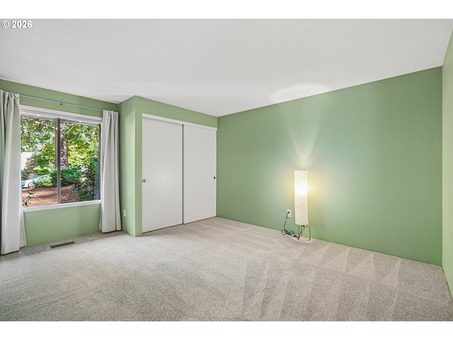 property viewer photo 27