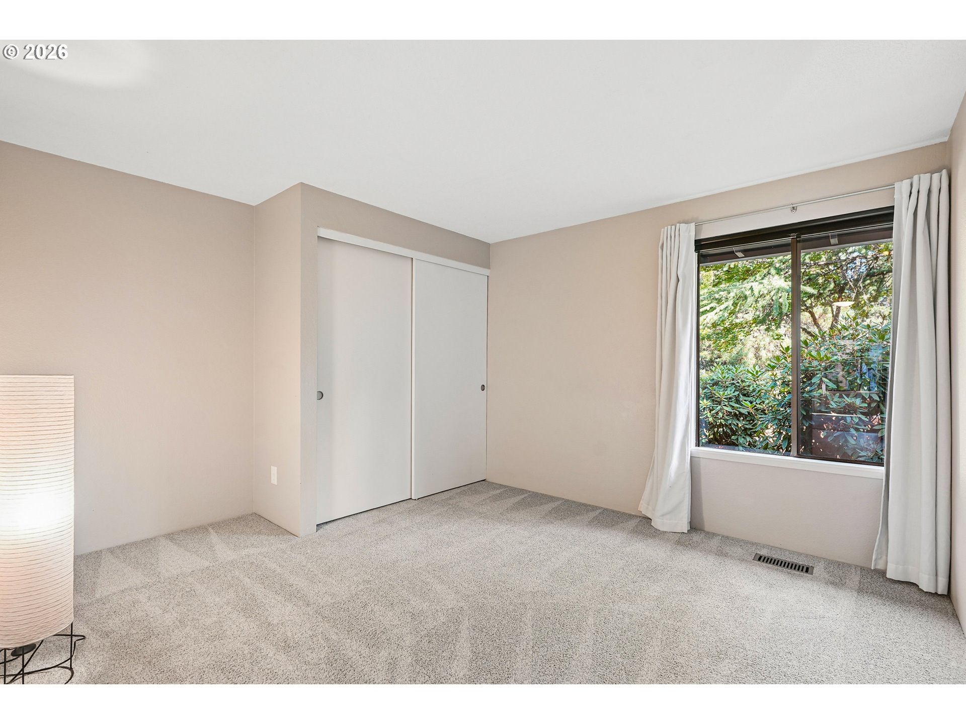 property viewer photo 30