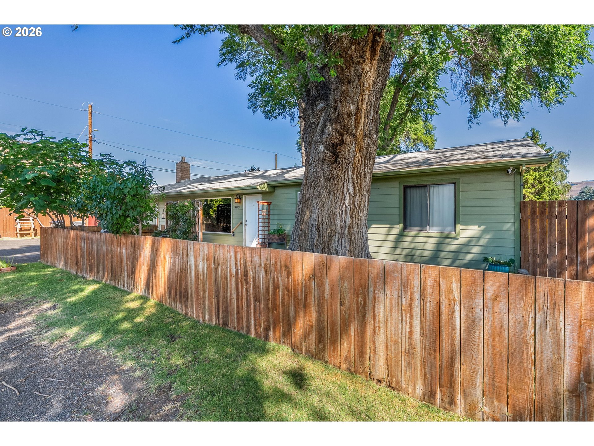 main property photo 24