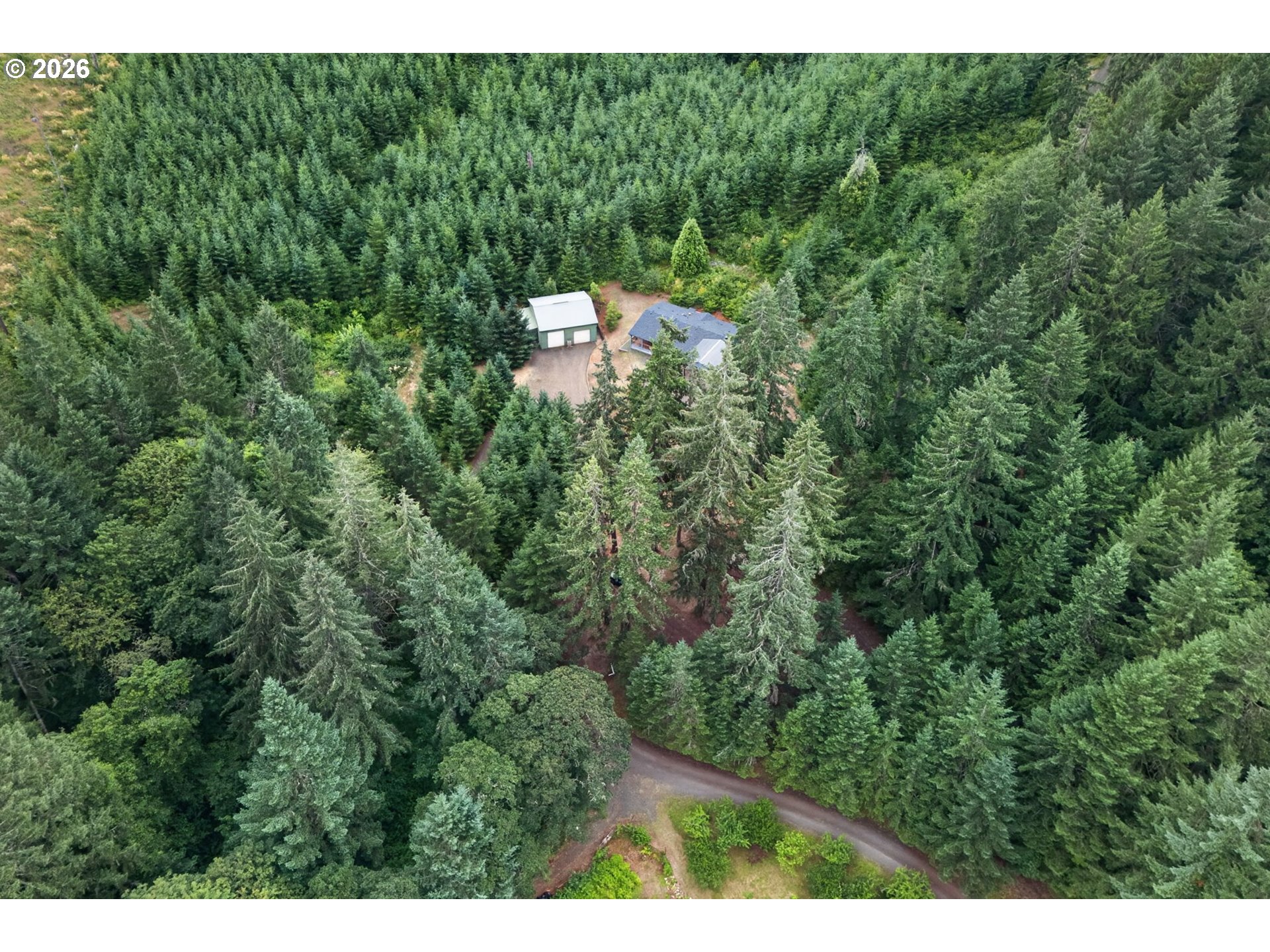main property photo 40