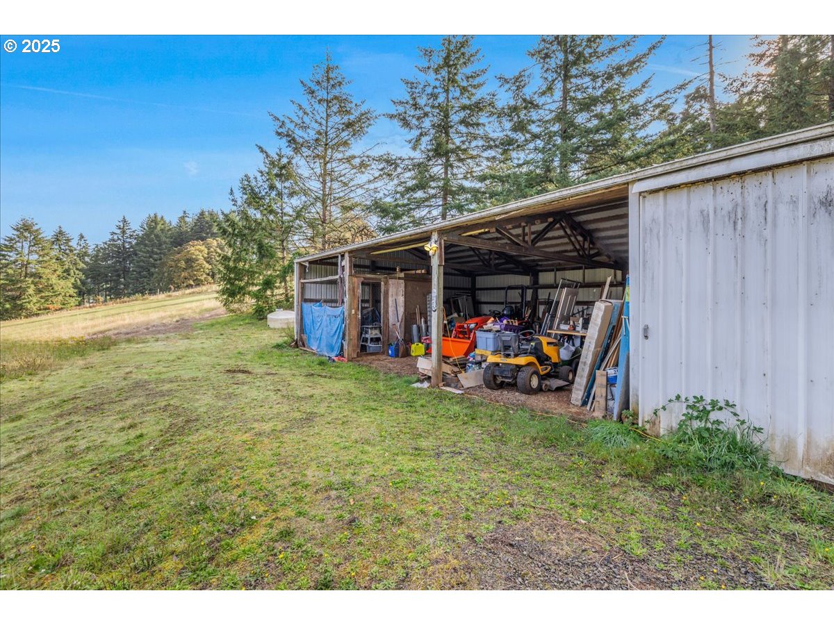 main property photo 36