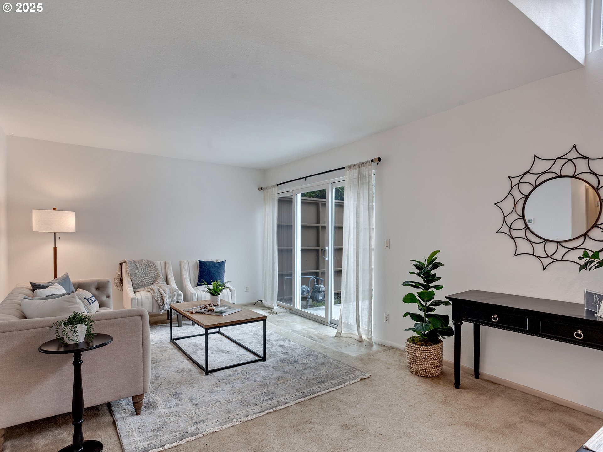 property viewer photo 11
