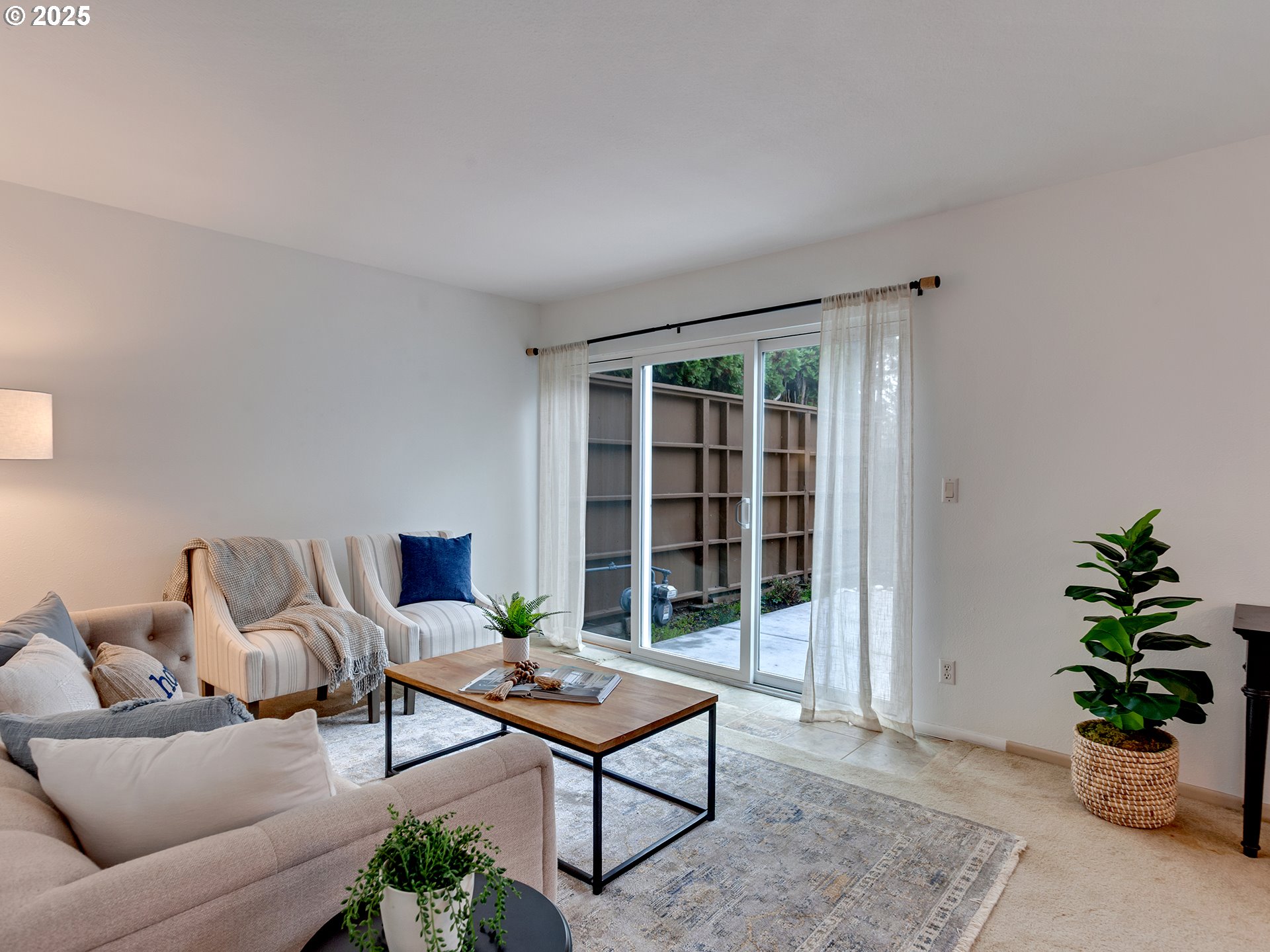 property viewer photo 13