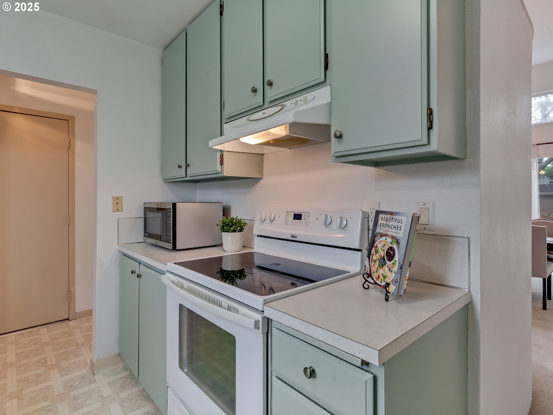 property viewer photo 20