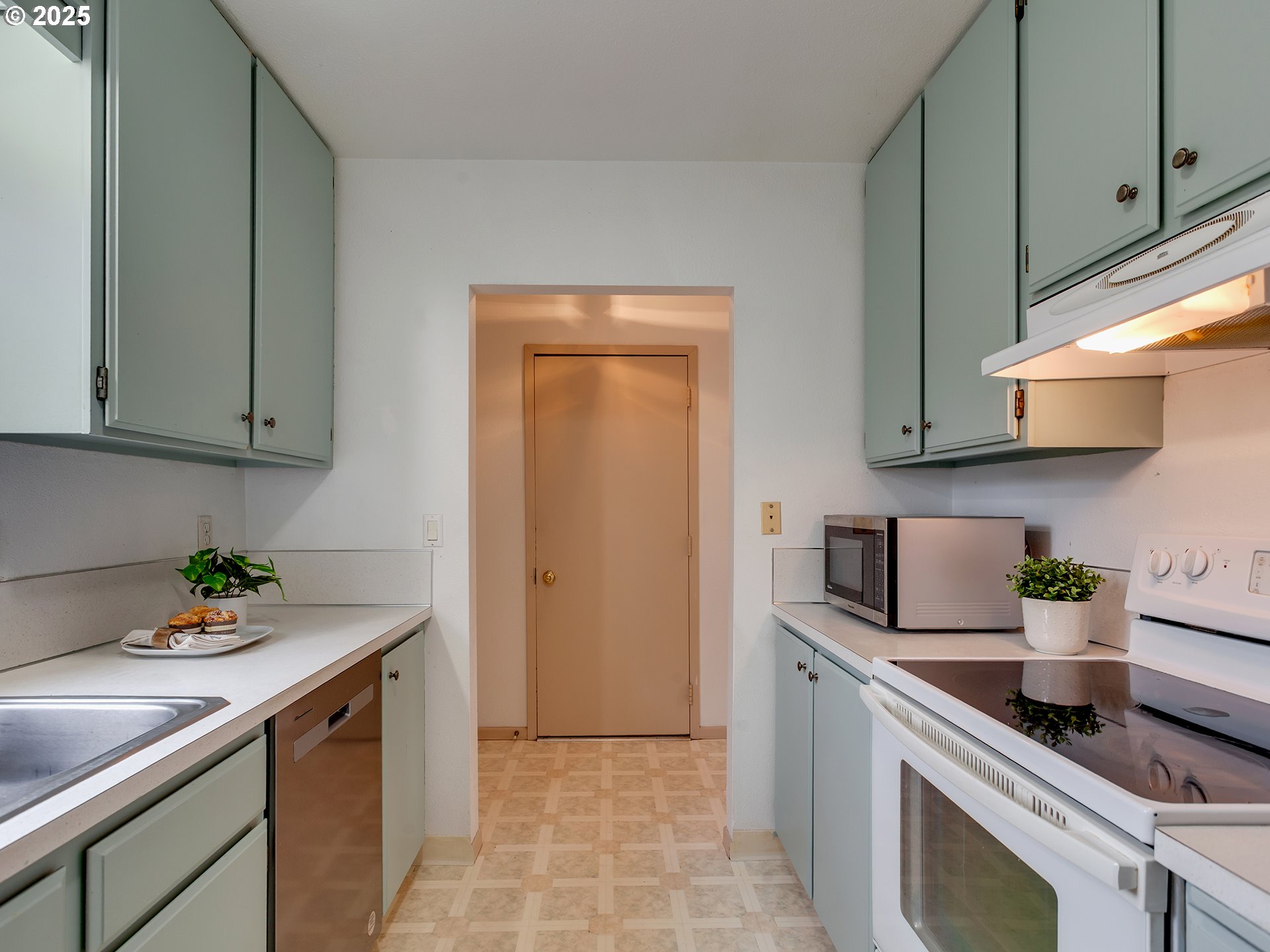 property viewer photo 21