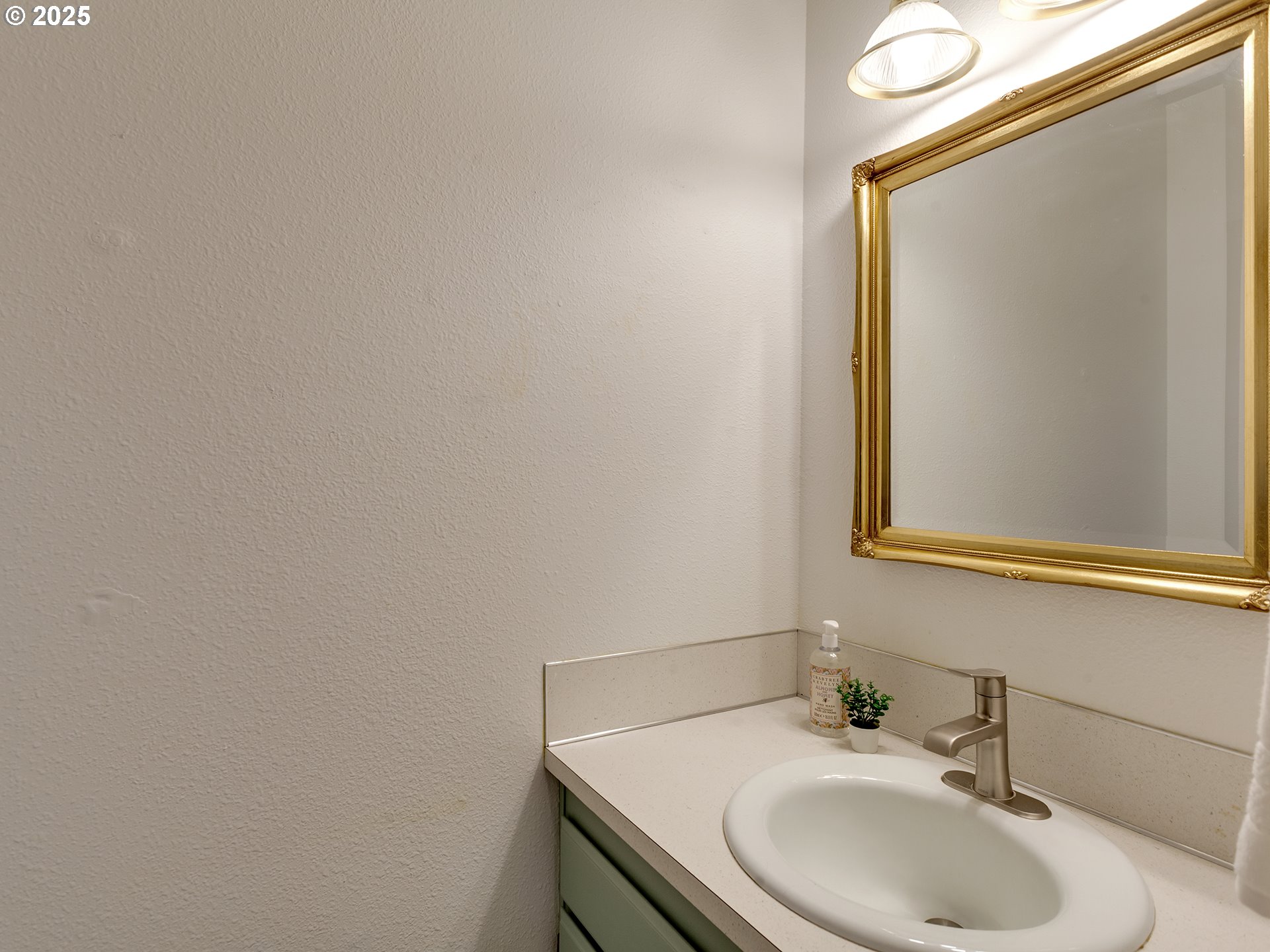 property viewer photo 22
