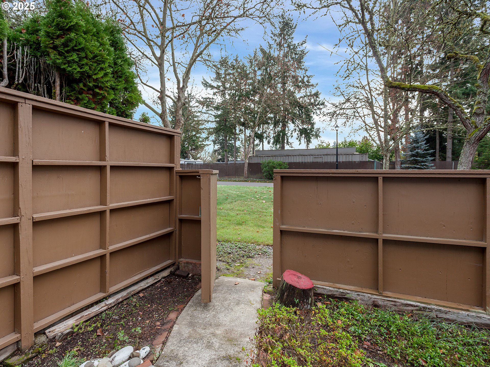 property viewer photo 35