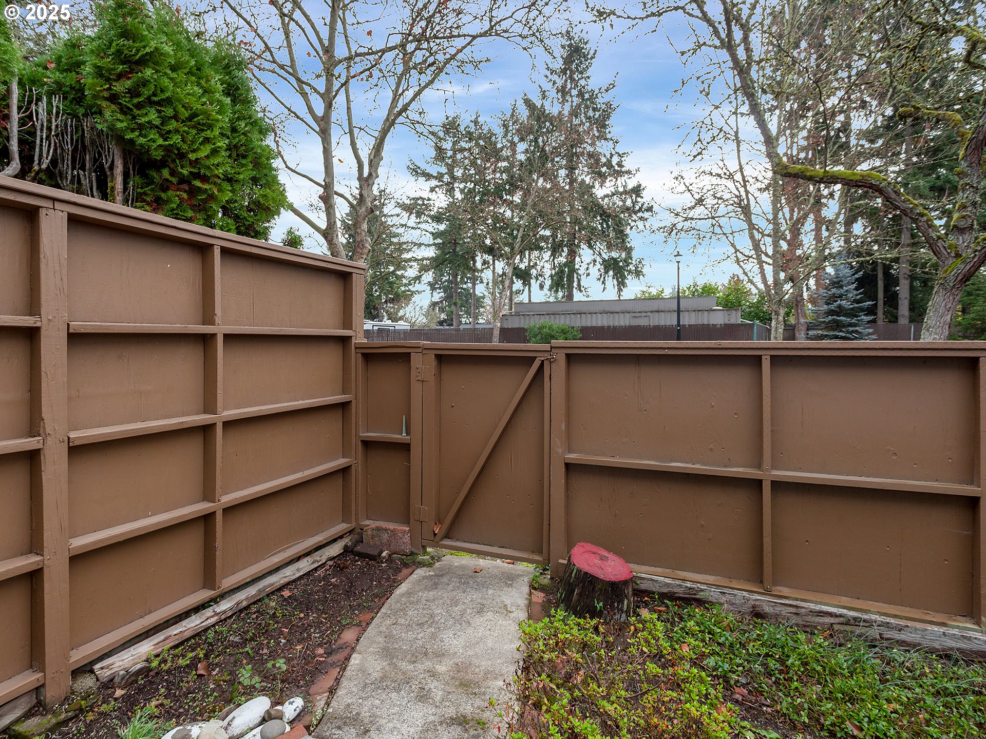 property viewer photo 36