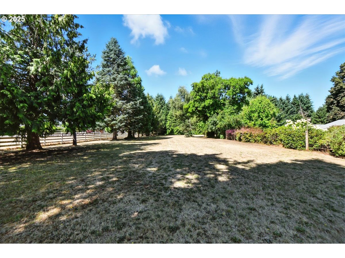 property viewer photo 40