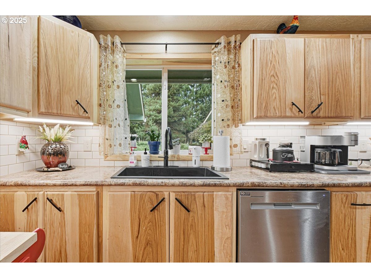 property viewer photo 9