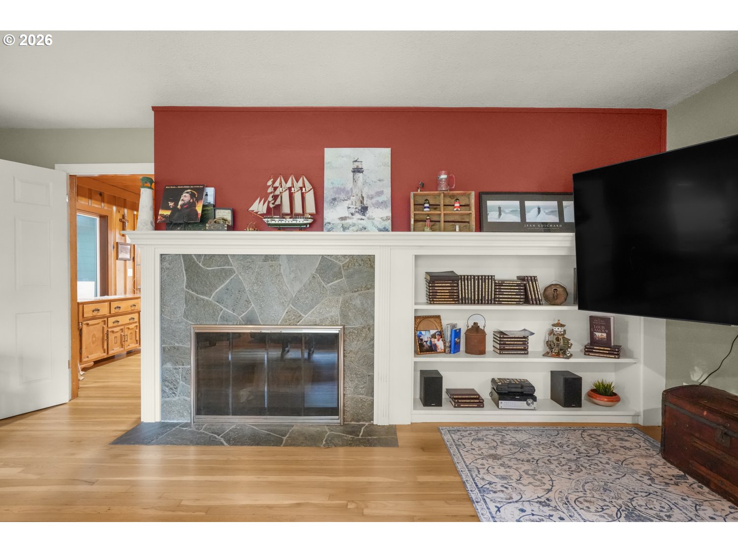main property photo 7