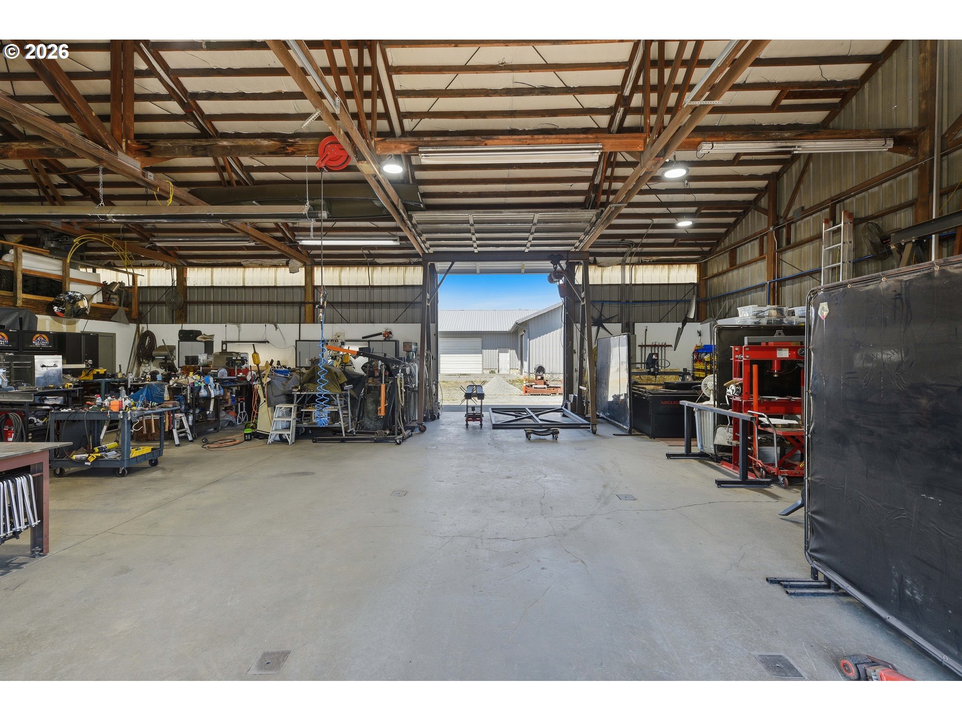 main property photo 33