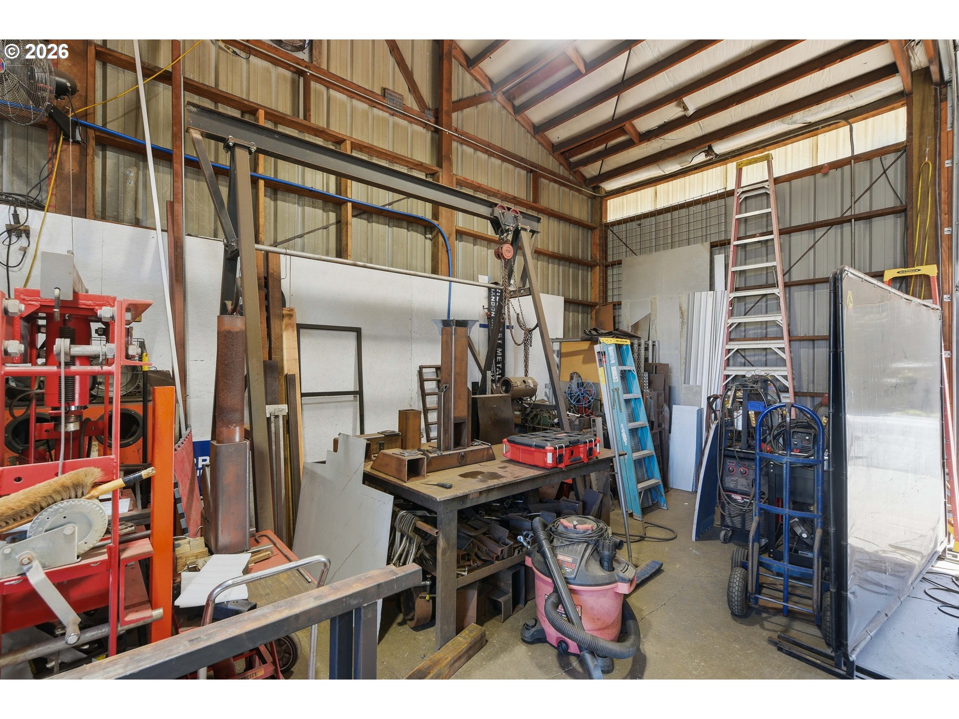 main property photo 36