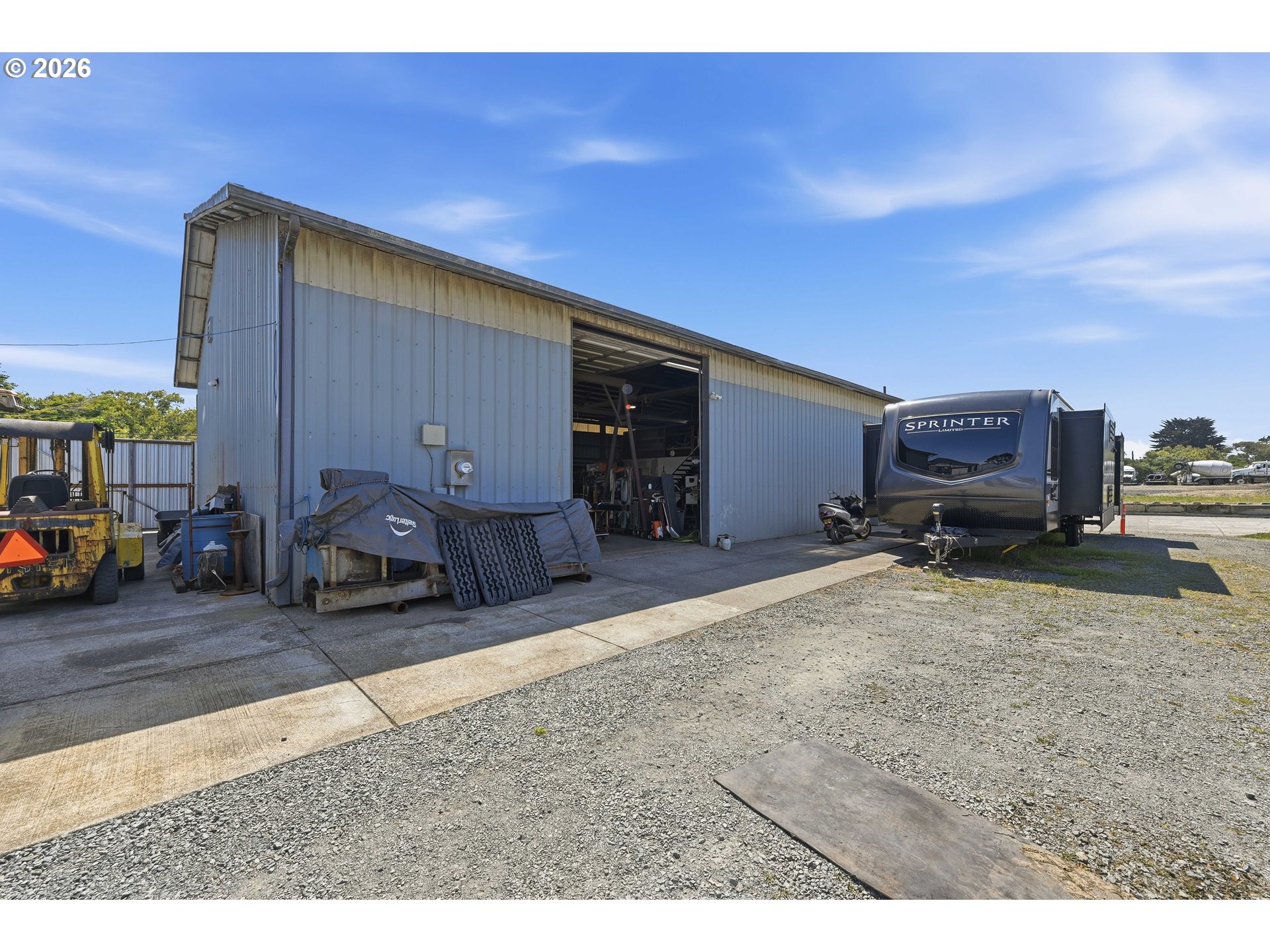 main property photo 39