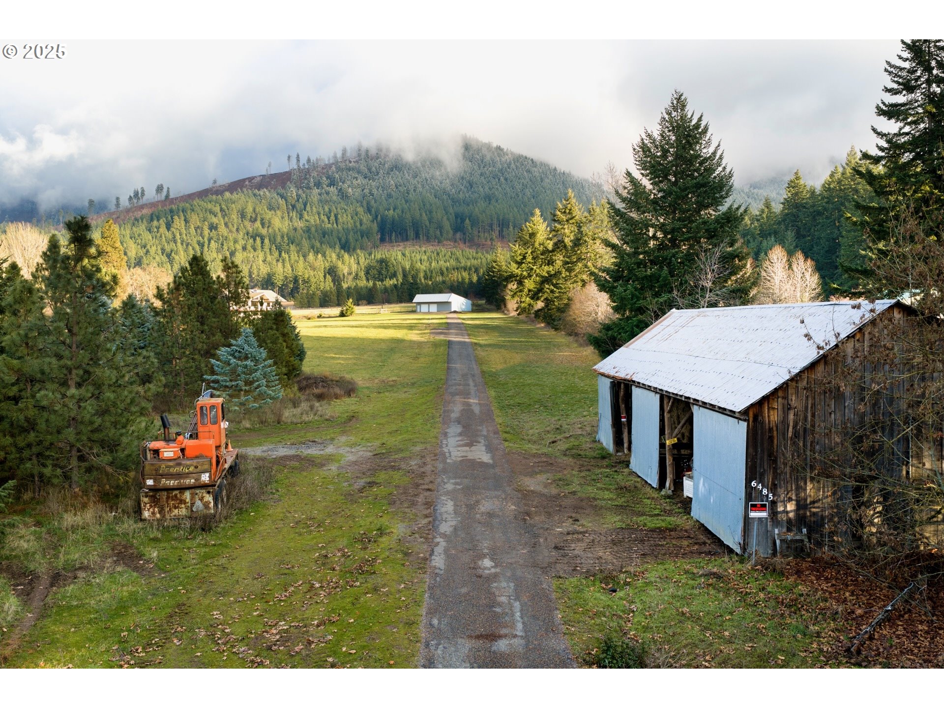 main property photo 45