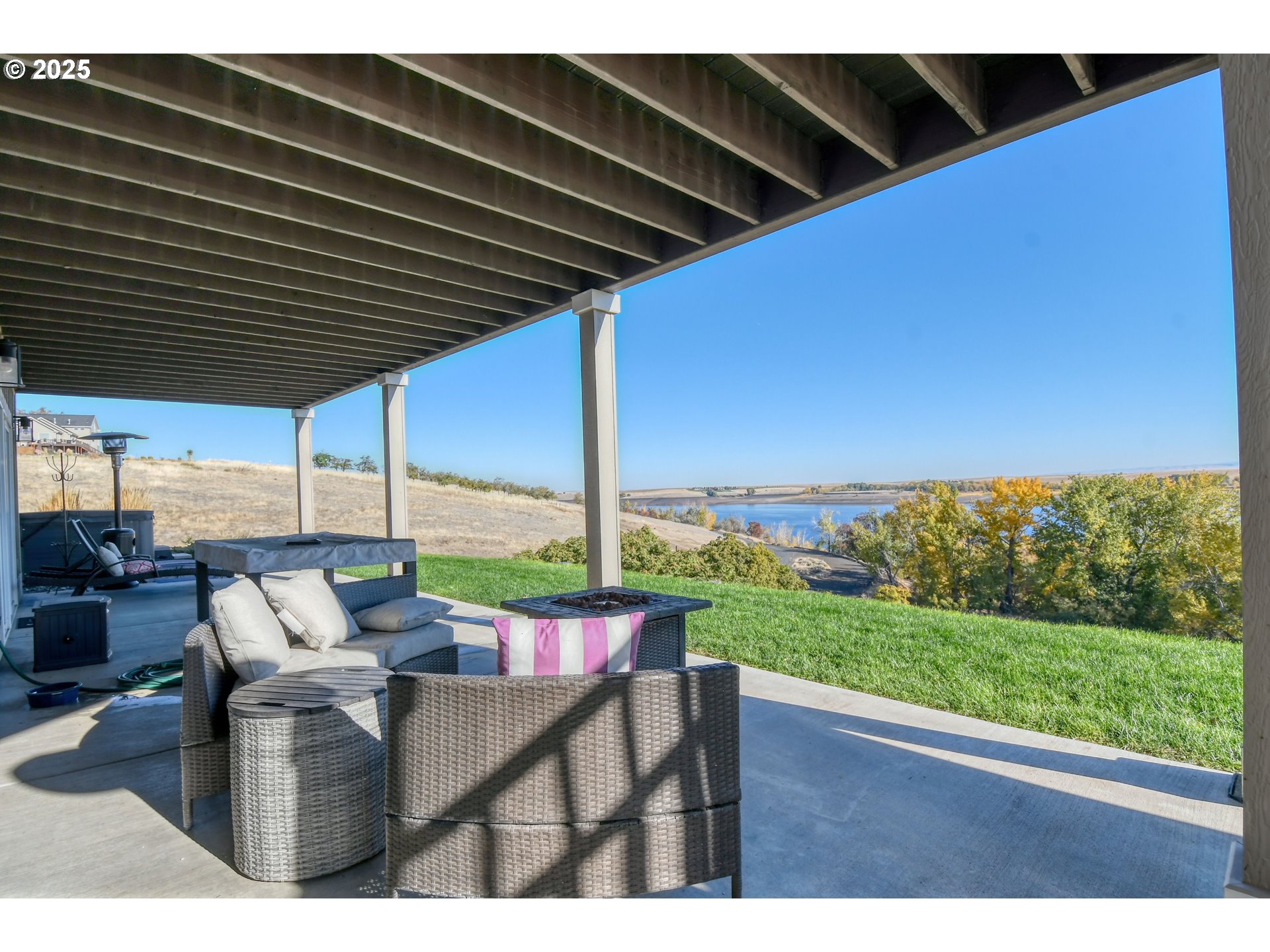 main property photo 44