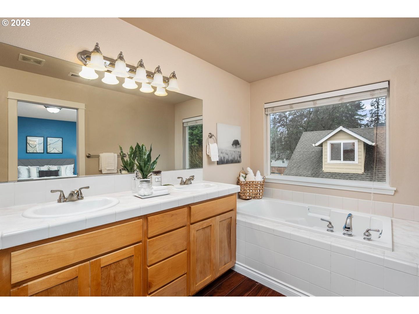 property viewer photo 14