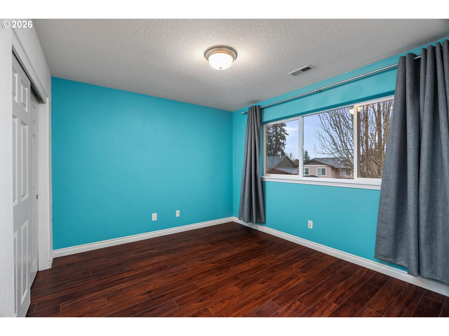 property viewer photo 18