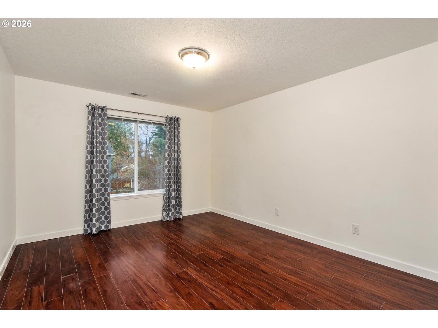 property viewer photo 19
